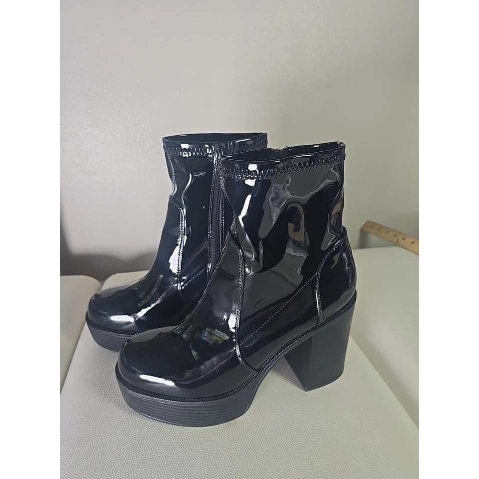 Botas de charol Soda Platform para mujer 10 Dominatrix Wet Goth Biker Club Foto 2 de 4