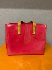 Louis Vuitton Excellent Condition Vernis Reed PM (Raspberry)