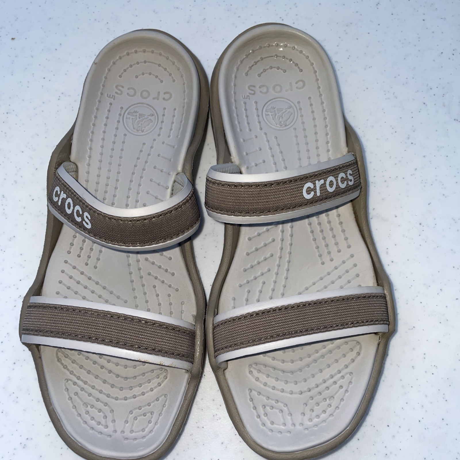 APL CROCS donna 7 sandali taupe beige marrone slide comodi doppio cinturino scarpa slip on