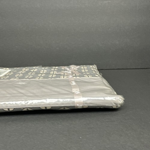 Wamsutta Supercale Plus Full Flat Sheet 200 Grey Gray Geometric Dot Dalton Read - Picture 6 of 13