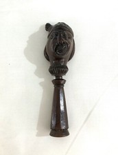 Ancien casse noix / noisettes Bois sculpté Anthropomorphe Caricature Collection