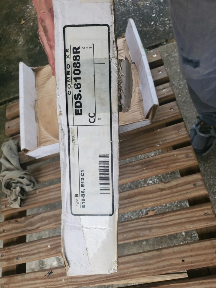 Drilled Rotors,with Ceramic Brake Pads for 2008 Ford Fusion - Image 4 of 4