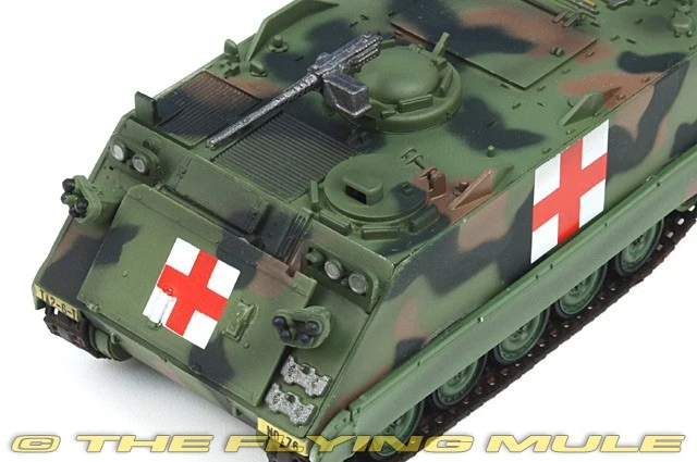 Easy Model 1:72 M113A2 APC US Army Red Cross - Image 3 of 4
