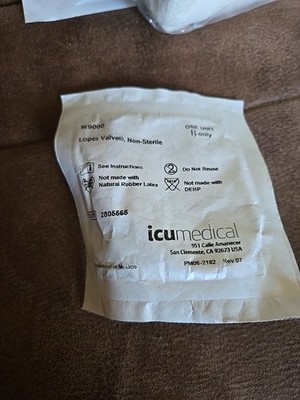 1x ICU Medical M9000 Lopez Valve, Enteral Feeding, NG, Gastro & J Tubes
