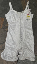 CABERNET 40D White Satin Underwire Bra Mid Thigh Shaping Bodysuit 2020 VTG NWT