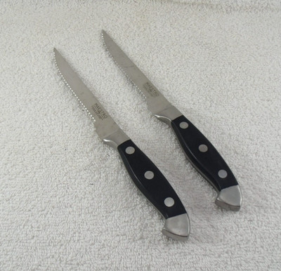 Maestro Cutlery Steak Knife Lot of 2 German High Carbon Steel 4.5 inch Serrated