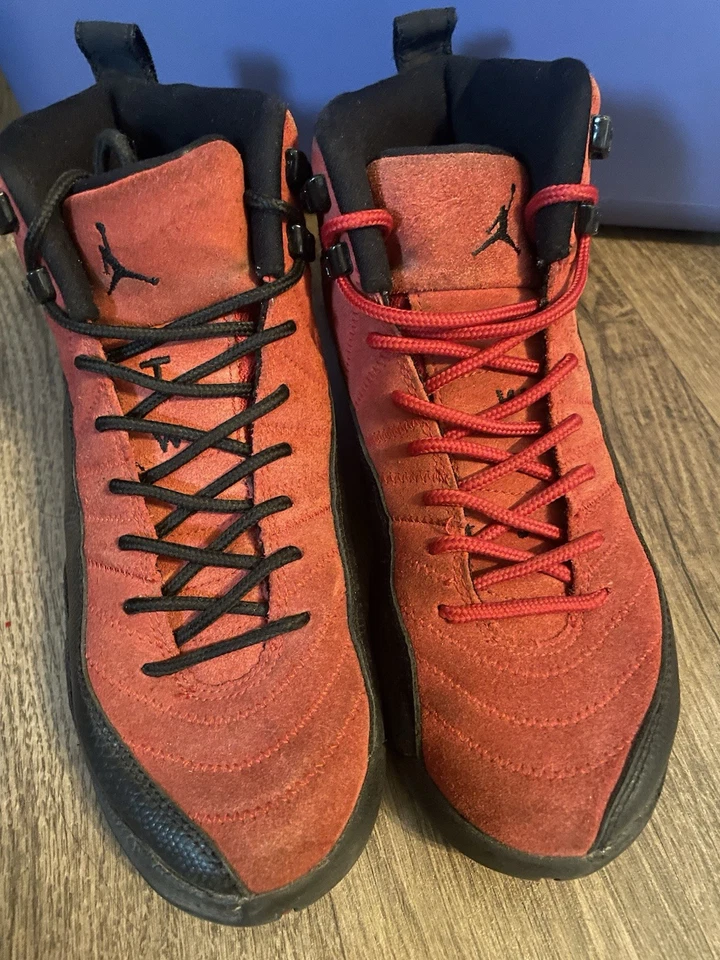 Nike Air Jordan 12 Retro GS Reverso Gripe Juego Rojo Negro 6Y Gamuza OFERTA Foto 2 de 4