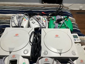 2 SEGA Dreamcast Consoles, Games, etc.