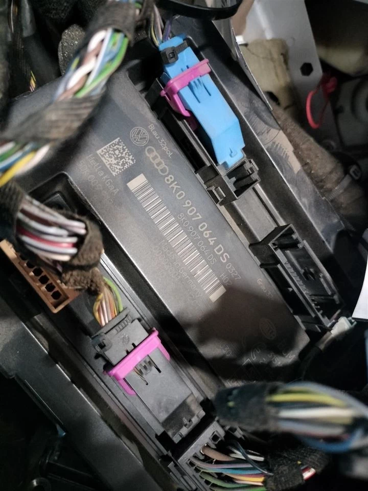 MÓDULO DE CONTROL CHASIS 8K0907064DS 2009-2012 AUDI Q5 AUDI Foto 2 de 4