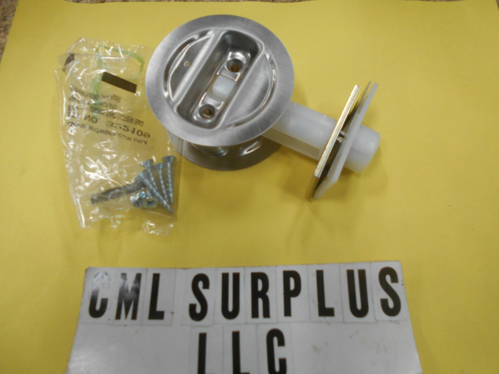 RV Johnson Pocket Door Privacy Lock Set 322109 with Screws Free Shipping-image