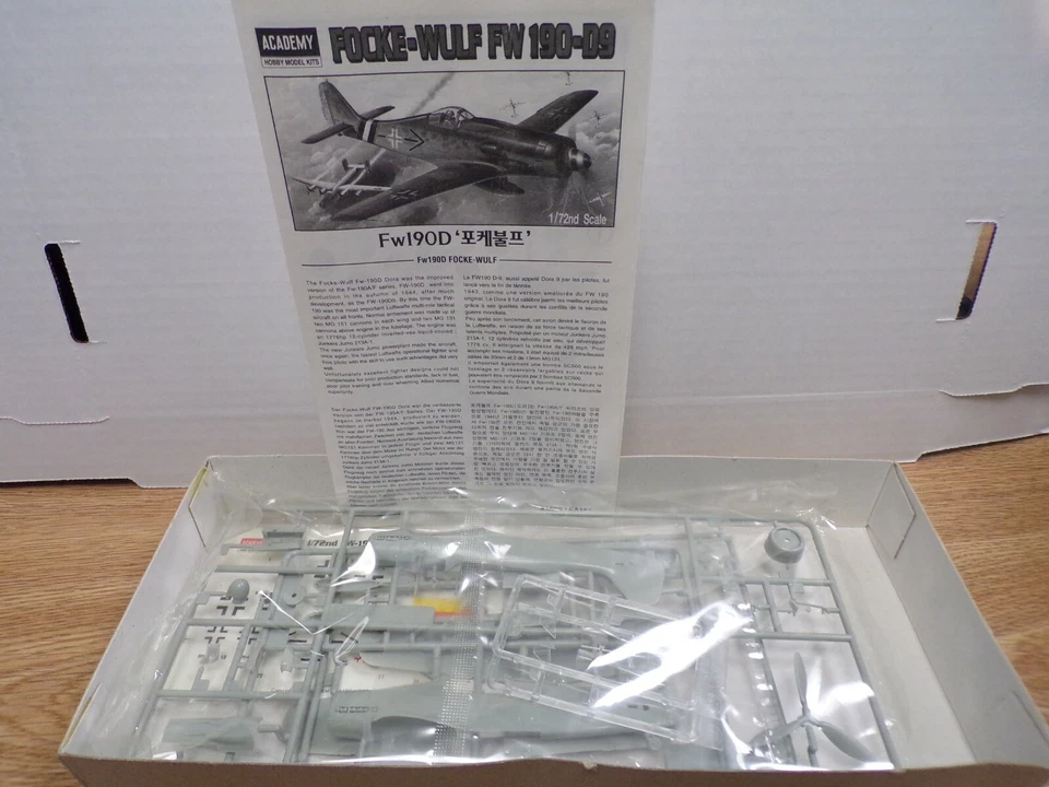 Focke-Wulf FW 190-D9 Academy 1/72 Scale 1660 Model Kit 021821DBT3 - Image 2 of 3