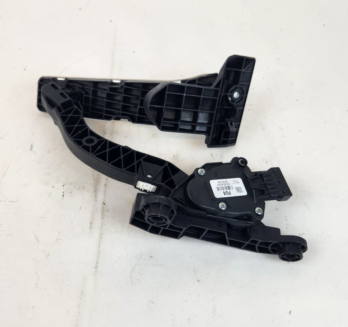 Hyundai Accelerator Gas Pedal Aluminum Face | 32700-3XXXX