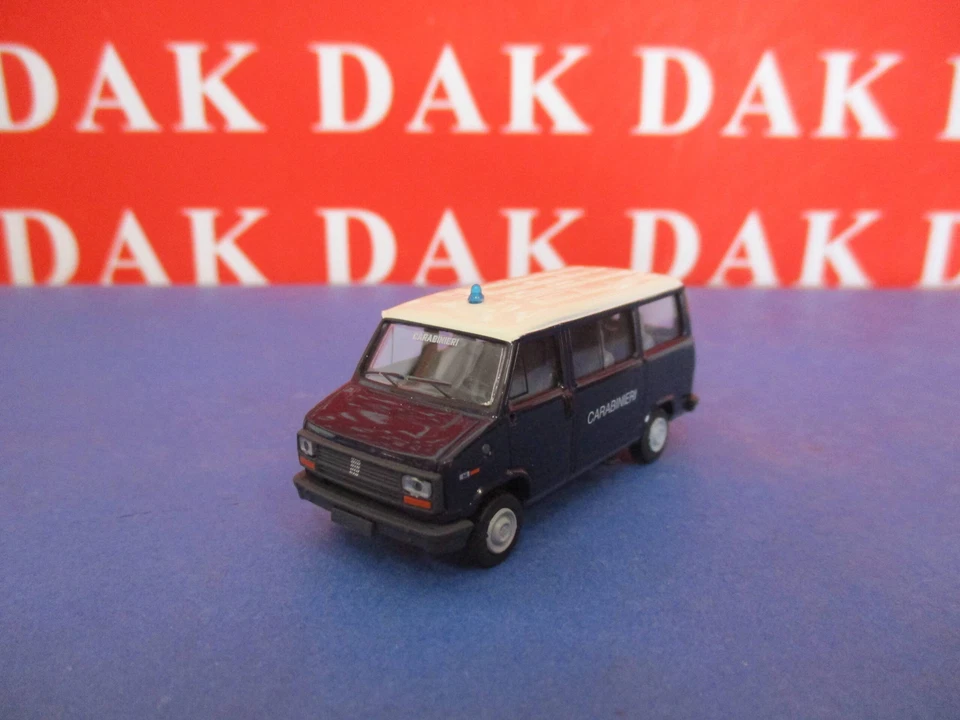 1/87 Modellino Furgone Carabinieri Fiat Ducato Bus Tetto Bianco by Brekina - Immagine 2 di 4