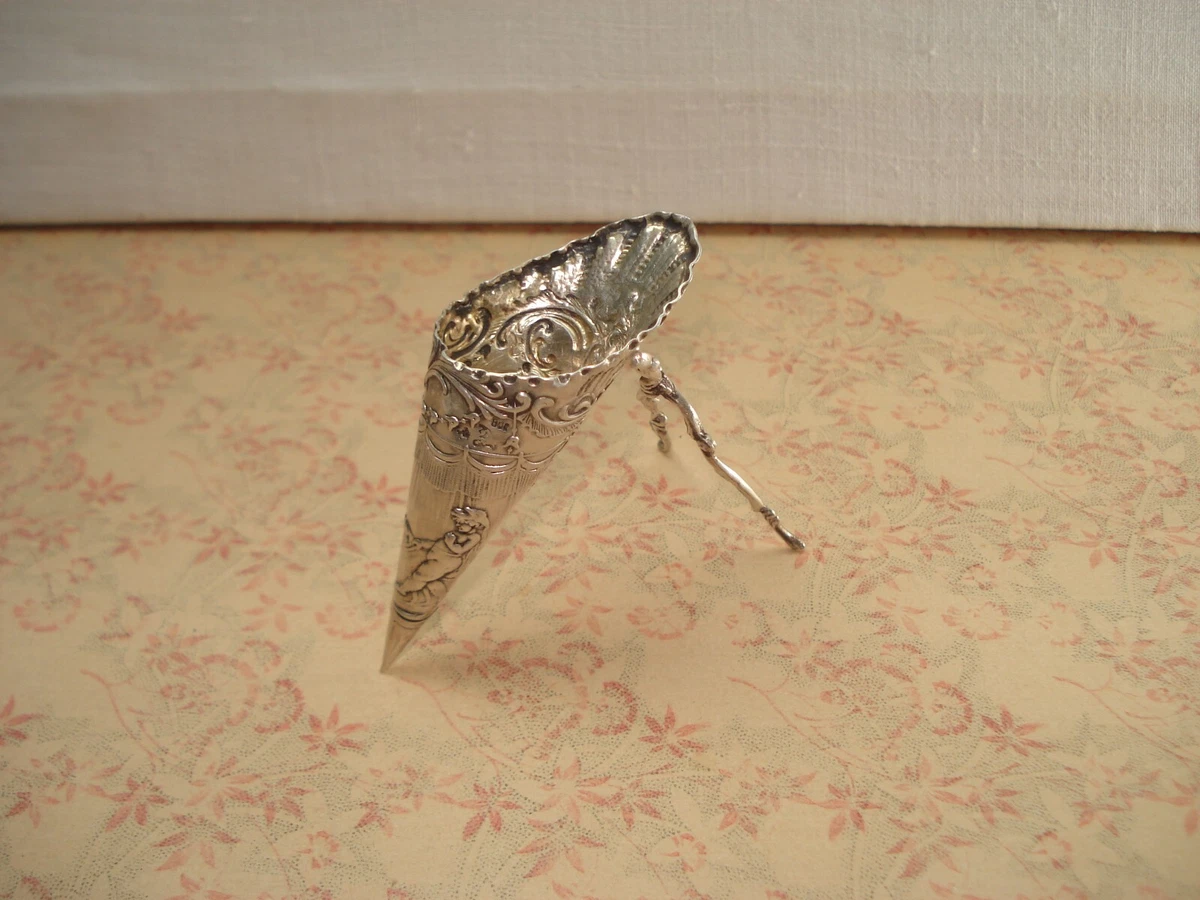 Très Joli Petit Vase Ancien Vintage En Argent Massif