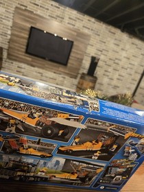 LEGO NEW CITY 60151 Dragster Transporter Sealed NEVER Opened