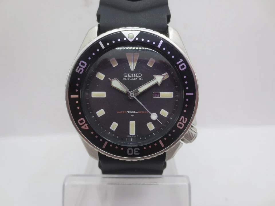 SEIKO 4205-015T DATE STAINLESS STEEL AUTOMATIC MIDSIZE MENS DIVER WATCH - Image 2 of 4