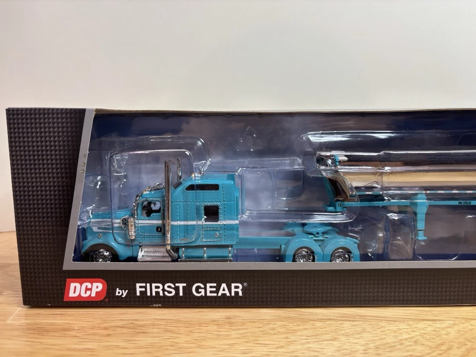 DCP 1/64 Kenworth W900L & MAC Dump Trailer Turquoise/Chrome - Image 3 of 4