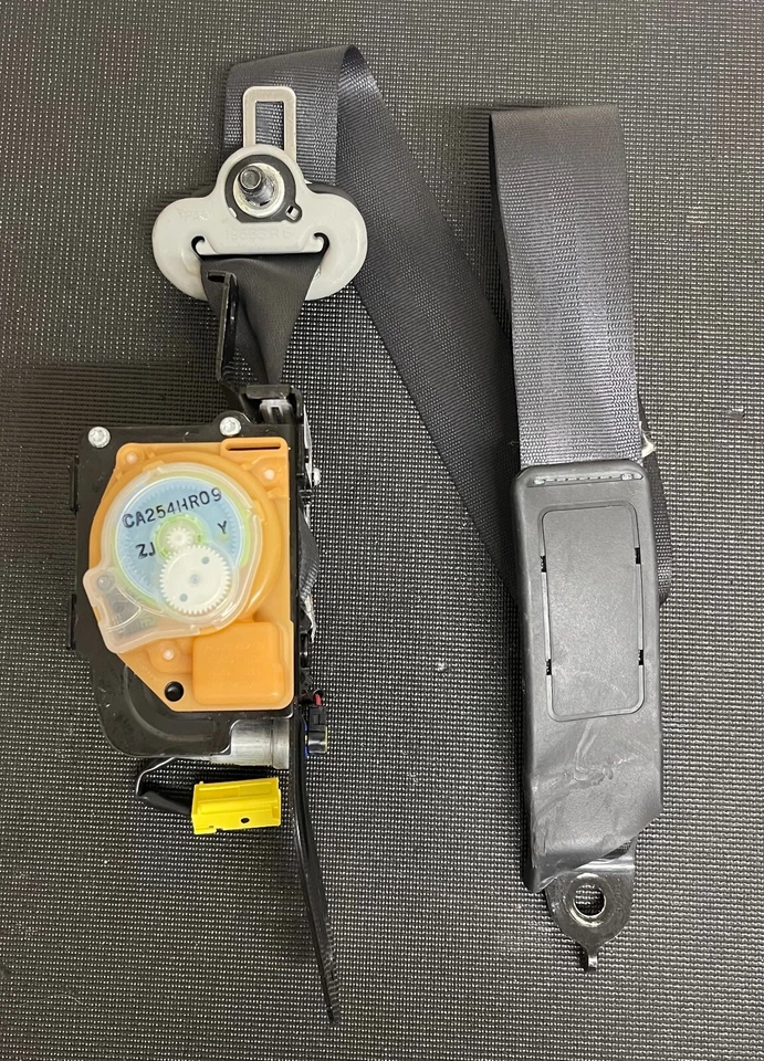 Ремень безопасности передний правый со стороны пассажира 2009 2010 2011 2012 2013 HONDA FIT OEM - Изображение 4 из 4