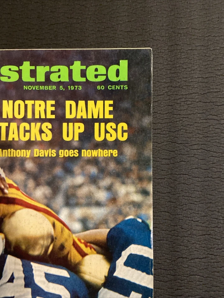 1973 Anthony Davis Signed Football Sports Illustrated SI Magazine USC Trojans - Image 4 of 4