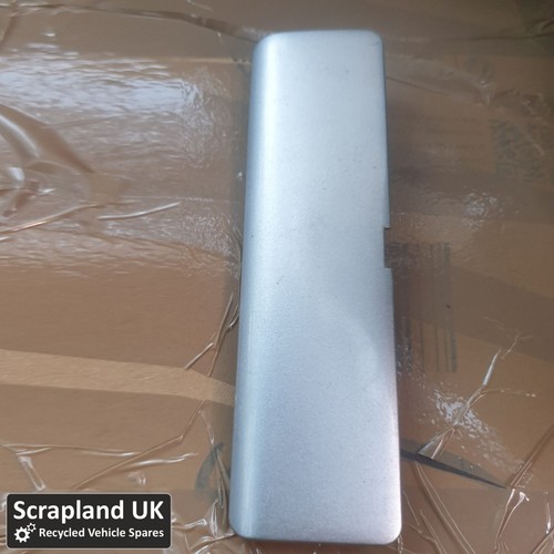 Toyota Avensis Mk3 T270 Vorfacelift 2009-2012 Verkleidung 75635-05010 - Bild 1 von 4