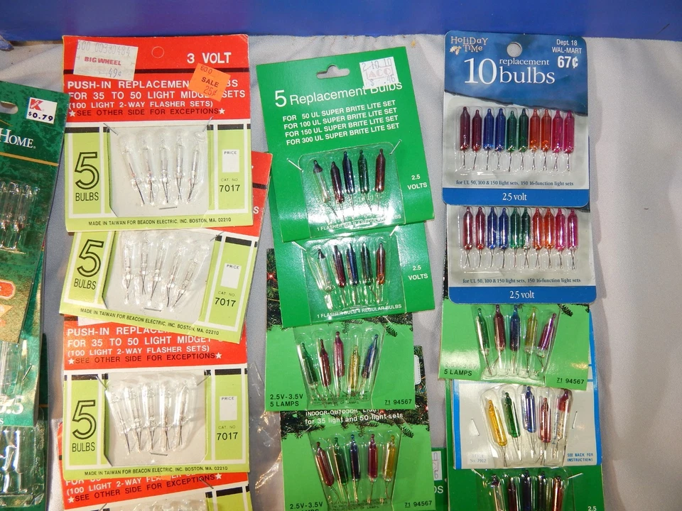 Lote De Colección De 21 paquetes y Mini Bombillas De Repuesto EXTRA 2.5-3.5 Voltios para Luces De Navidad Foto 3 de 4