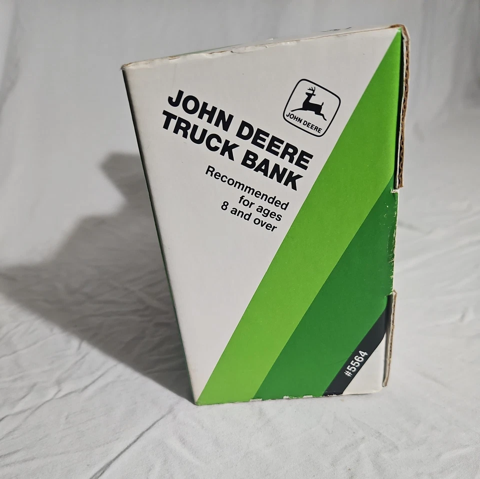 ERTL John Deere Agricultural 1:38 Diecast 1926 Mack Bulldog Camión Banco de Monedas Foto 2 de 4