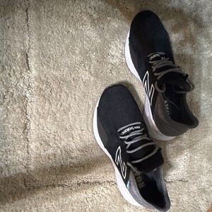 New Balance Boys Low Top Lace-Up Athletic Sneakers Black/Gray/White US 3.5