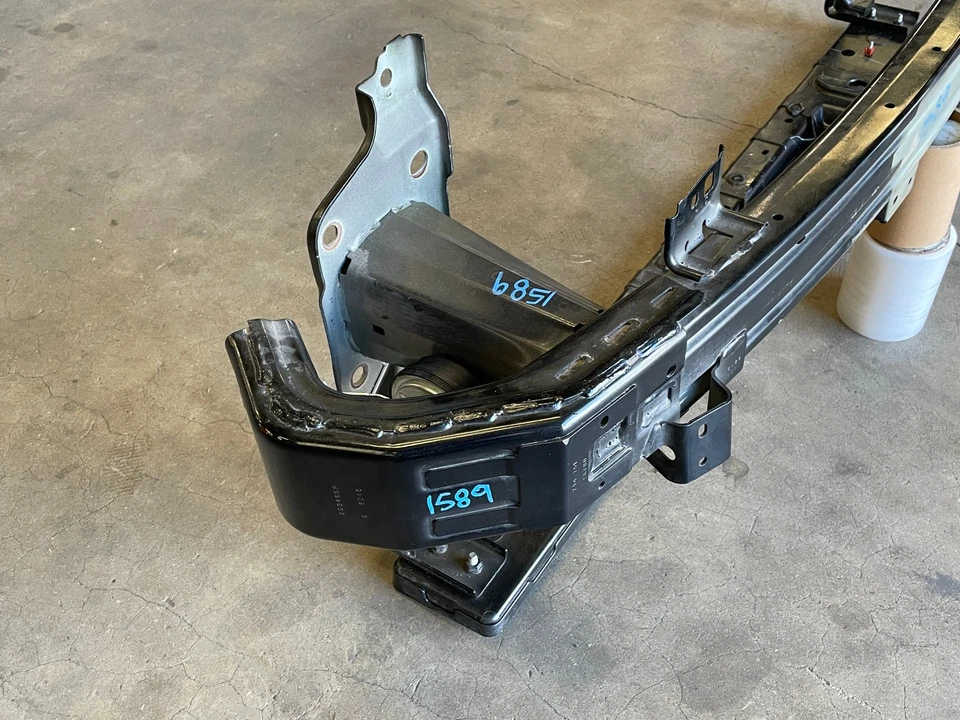 Barra de impacto de refuerzo de parachoques delantero Lincoln Continental 2017-2020 1589 OEM Foto 2 de 4