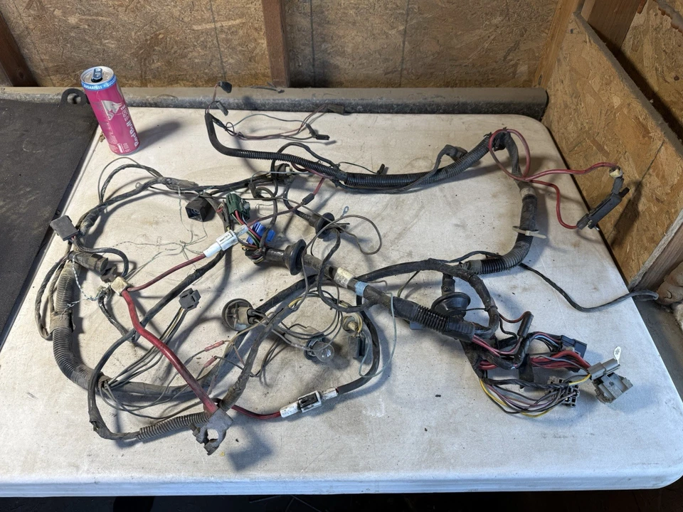 Arnés de cables para faros Volkswagen Rabbit GL 1983 arnés de bahía de motor OEM Foto 4 de 4