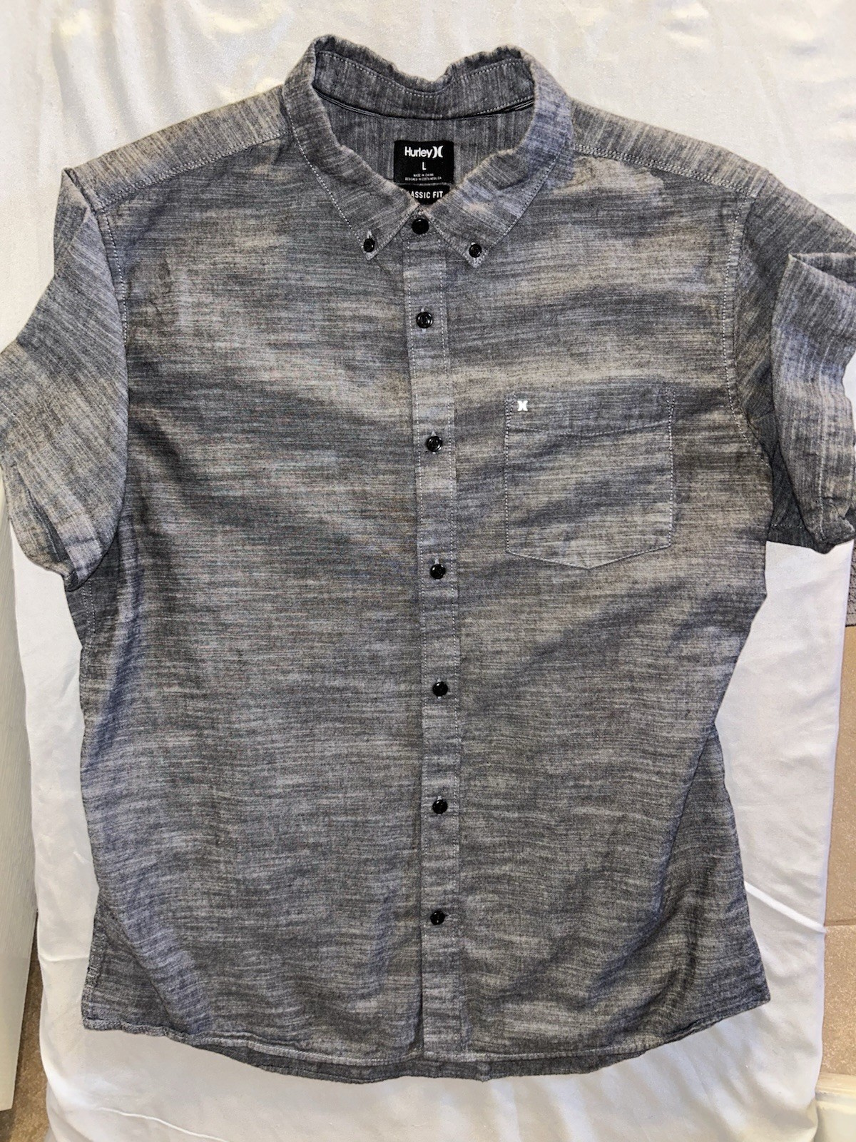 Hurley Gray Large Men’s Short Sleeve Button Down Shirt Classic Fit