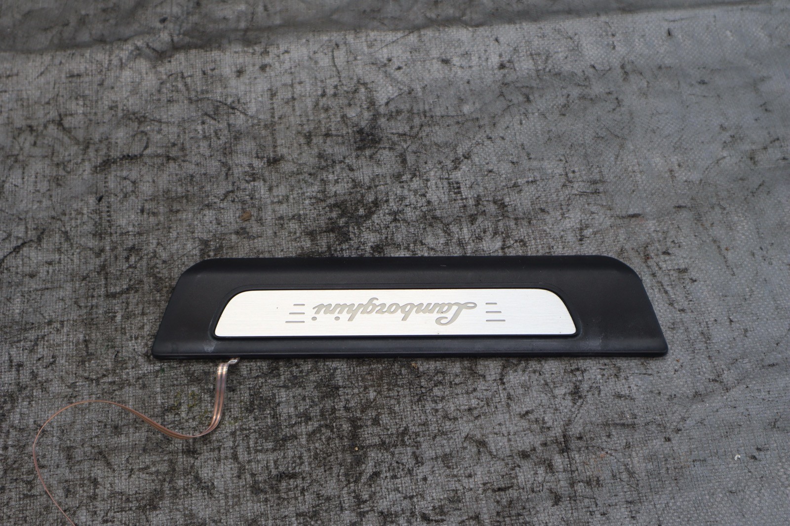2019 LAMBORGHINI URUS PASSENGER RH REAR DOOR SILL SCUFF PLATE TRIM 4ML947418