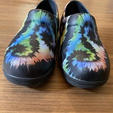 Crocs Bistro Work Clogs Women's Multicolor Graphic Slip-On Slip Resistant - 7