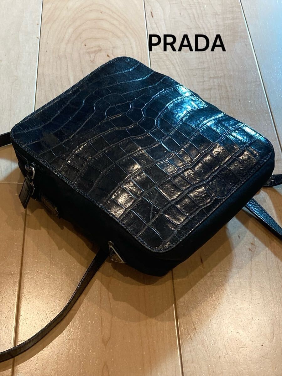 Good condition PRADA vintage triangular logo plat… - image 1