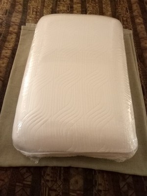 (1) Single Tempur Pedic FIRM Cooling Bed Pillow Queen Size ''SEALED NEW''