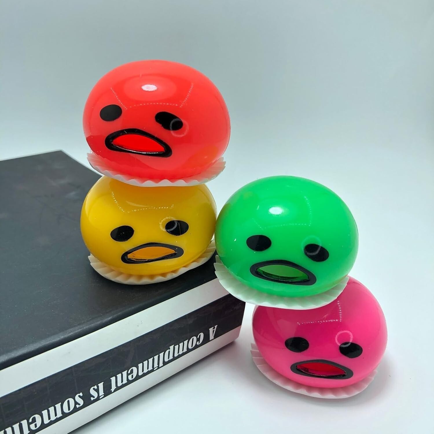 4Pcs Puking Egg Yolk Stress Ball, Vomiting Egg Yolk Stress Ball, Vomiting Disgus