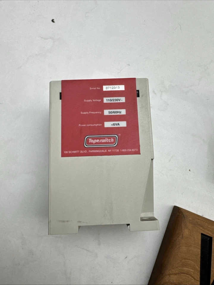 Tapeswitch Safety Controller PSCU/1 New In Damaged Box  - Image 3 of 3