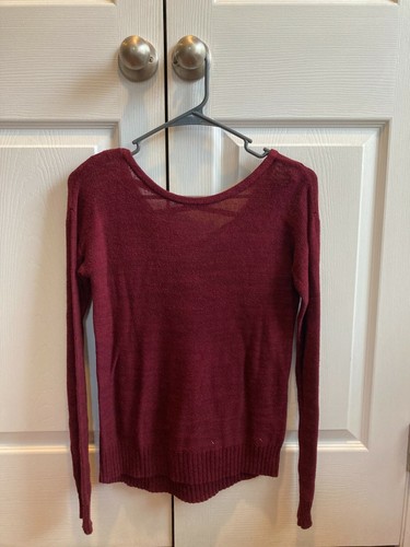 So juniors/womens maroon sweater size 