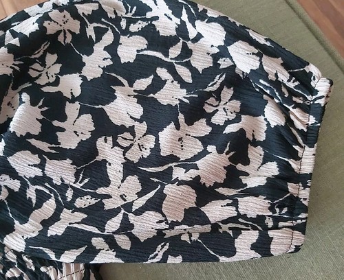 BLACK MIX - SHIRRED BACK TOP - KNOT FRONT - PUFF SLEEVES - SIZE 12 - BNWT - Picture 5 of 13