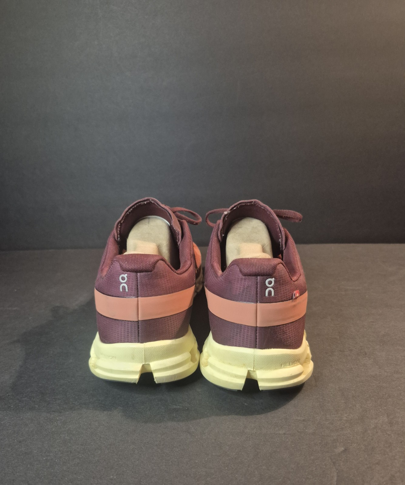 On Cloud Cloudflow V2 Red Rust/Limelight Men's Ru… - image 8