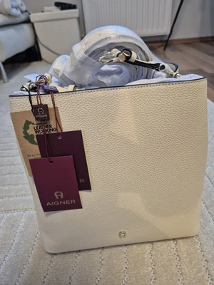 Aigner Delia Beuteltasche - Bild 1 von 4