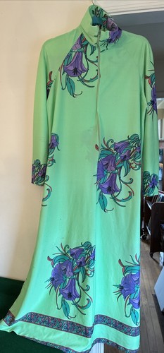 70s TV LOUNGER Lime Green Caftan Hostess GownTropical Floral LGE As Is Free Ship