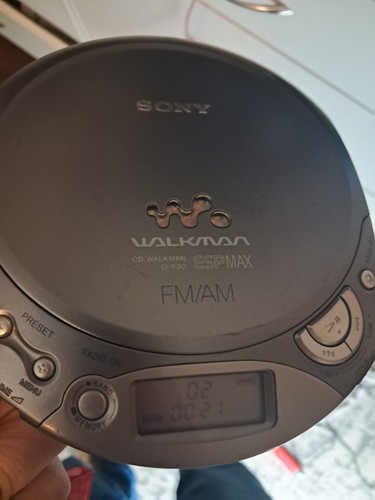 Sony Walkman D-F20 CD Player/AM/FM Radio ESPMAX- Tested - No Power Cord - Picture 3 of 3