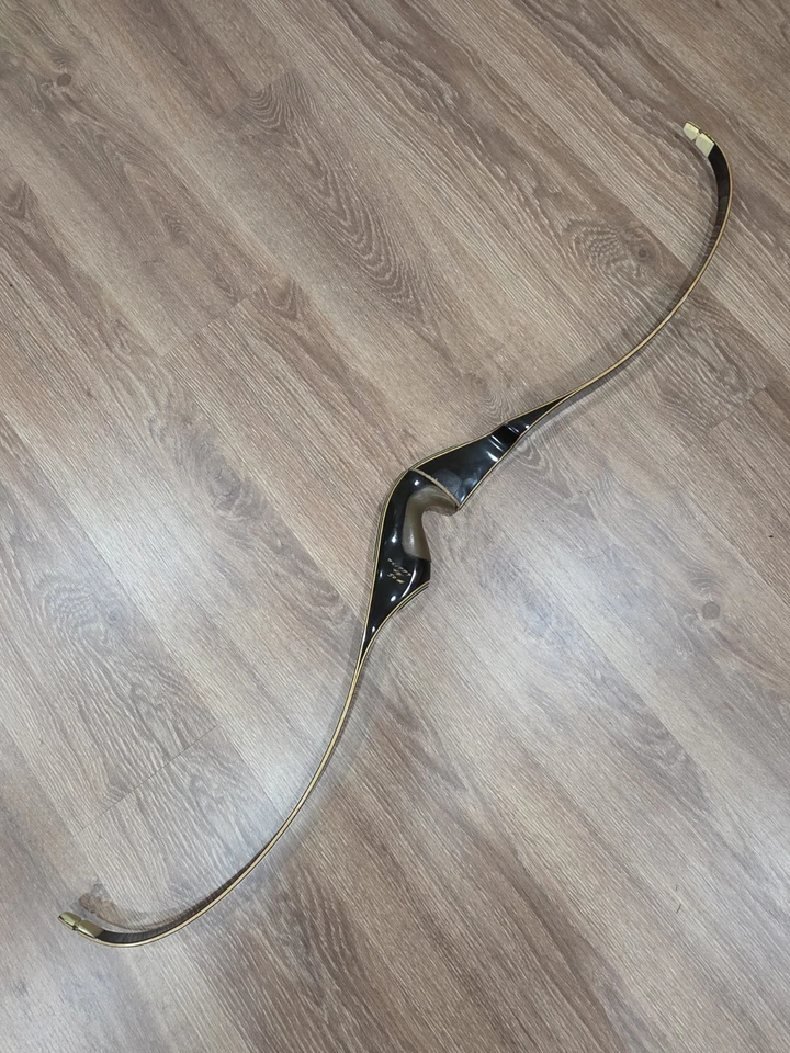 Vintage Bear Super Magnum 48 Recurve Bow 50# Archery Grayling Glass Powered - Image 2 of 4