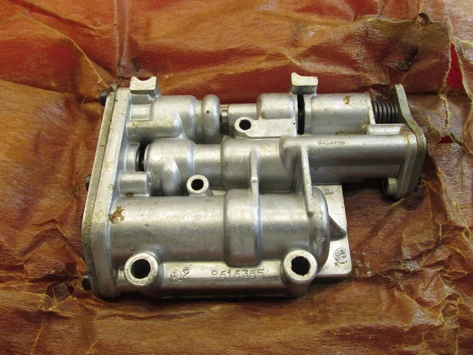 NUEVO 1950 50 PONTIAC CHIEFTAIN STREAMLINER CATALINA CUERPO DE VÁLVULA DE TRANSMISIÓN "D50" Foto 2 de 4