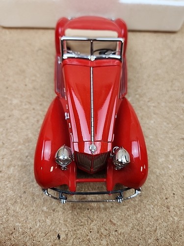 Danbury Mint 1934 Packard V-12 Lebaron Speedster 1/24 Scale Diecast Car READ - Picture 8 of 12