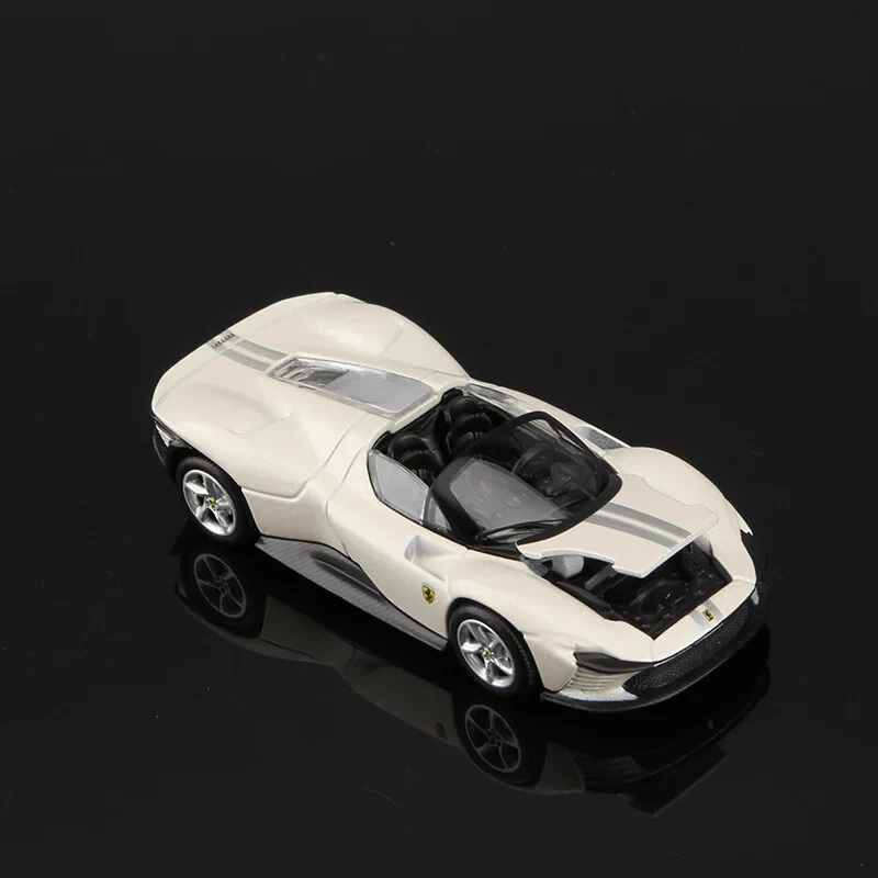 Bburago 1/64 White Ferrari DAYTONA SP3 Diecast Metal Racing Sports Car Ferrari - Image 2 of 4