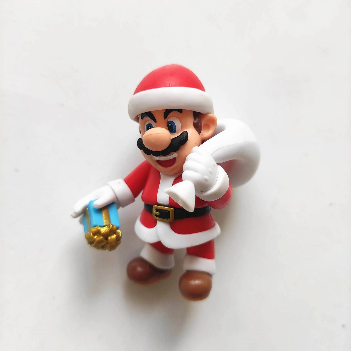マリオ　サンタ人形　任天堂 Jakks World of Nintendo Super Mario Advent Santa Figure Christmas