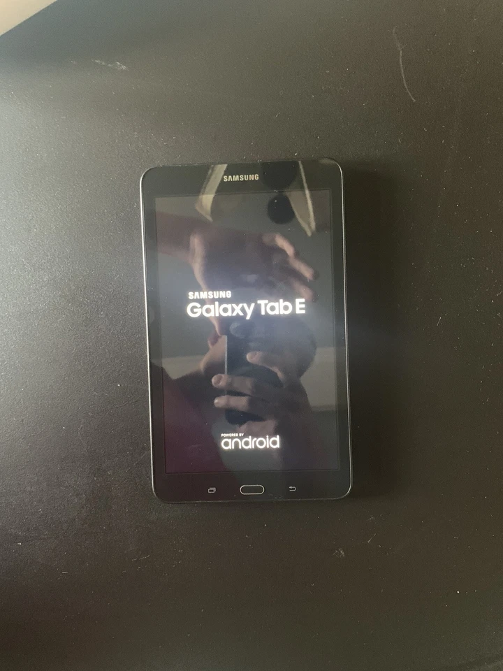 Samsung Galaxy Tab E 16GB, Wi-Fi + 4G (Verizon), 9.6in - Black - Image 3 of 3