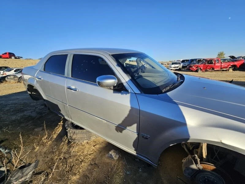 Pinza de freno de disco delantera izquierda usada se adapta a: Chrysler 300 2007 delantera 2 pistones opt BR Foto 4 de 4