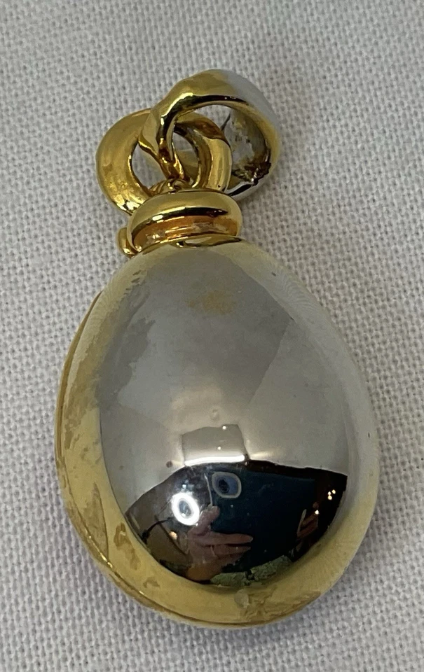 Colgante en forma de huevo esmaltado rojo brillante - 1 pulgada Foto 2 de 4